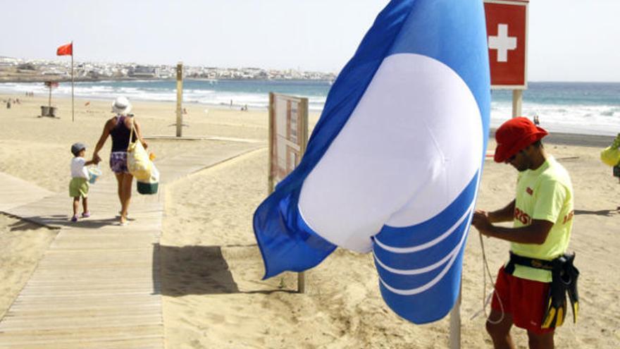 Canarias logra 46 banderas azules, una más que en 2012