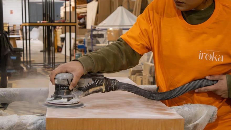 Descubre la empresa sevillana de mueble artesanal elegida para la mansión de Cristiano y Georgina