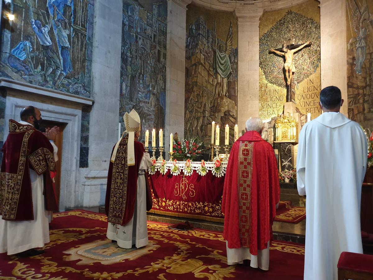 Vigo se encomienda al Cristo de la Victoria Vigo se encomienda al Cristo de la Victoria