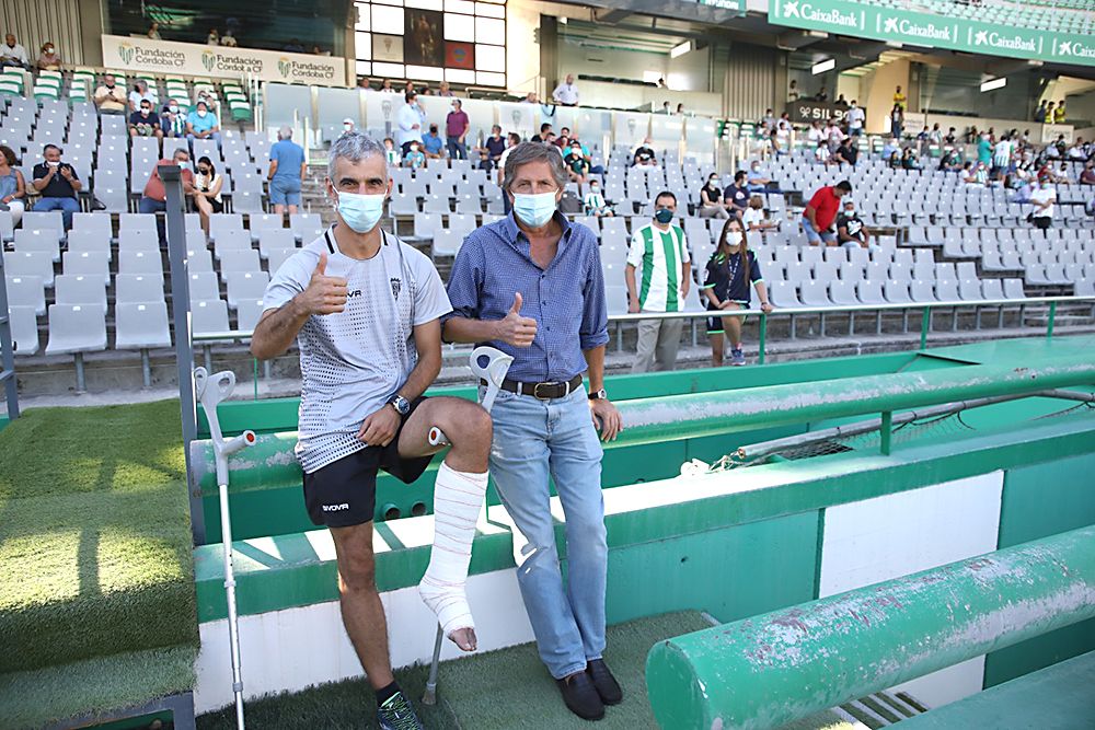 Aficionados asistentes al encuentro Córdoba CF-Don Benito