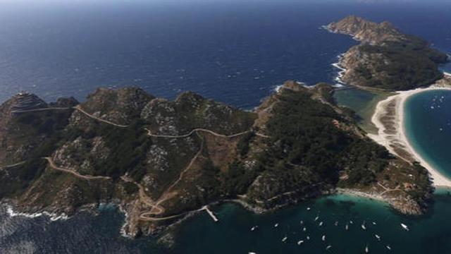 Vista aérea del archipiélago Cíes. / RICARDO GROBAS