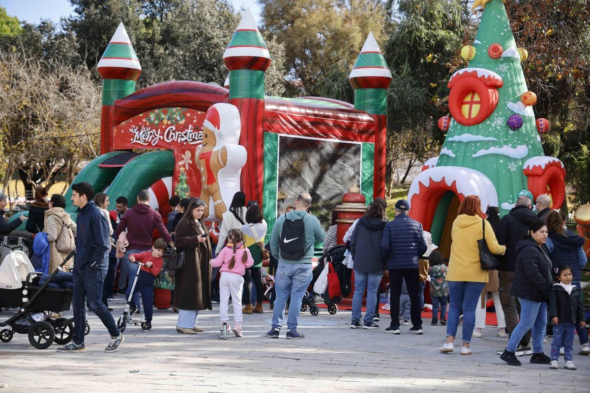 Ambiente navideño en el parque de Los Juncos en Cartagena