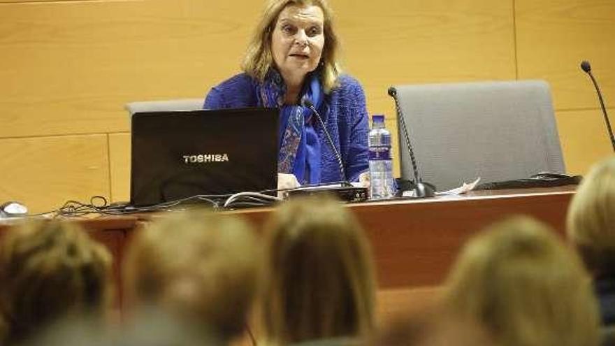 Carme Riera, ayer, en el Centro de Servicios Universitarios de Avilés.