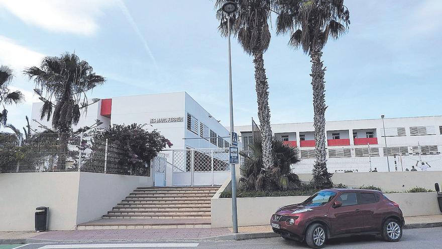 La aventura de que te llamen para una sustitución de profesor en Formentera