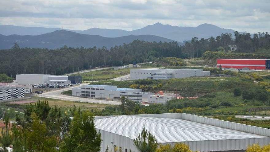 Diversas naves en el polígono empresarial de A Reigosa. // G. Santos