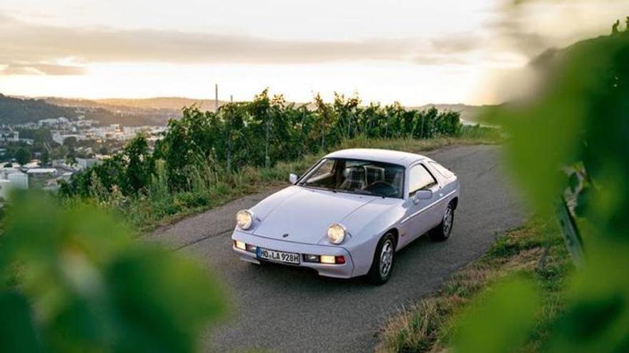 El faro retráctil de Porsche: un icono luminoso de su época