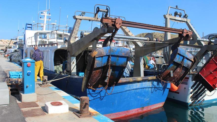 Barques d&#039;arrossegament del port de Llançà.