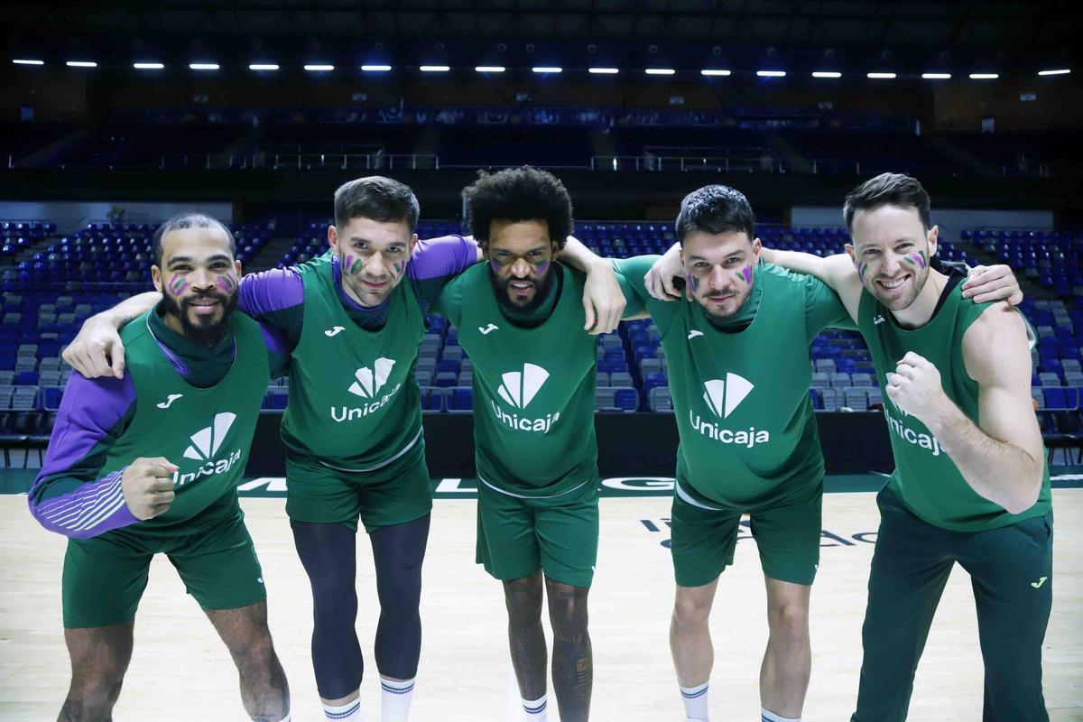 Los jugadores del Unicaja, preparados para la Copa.