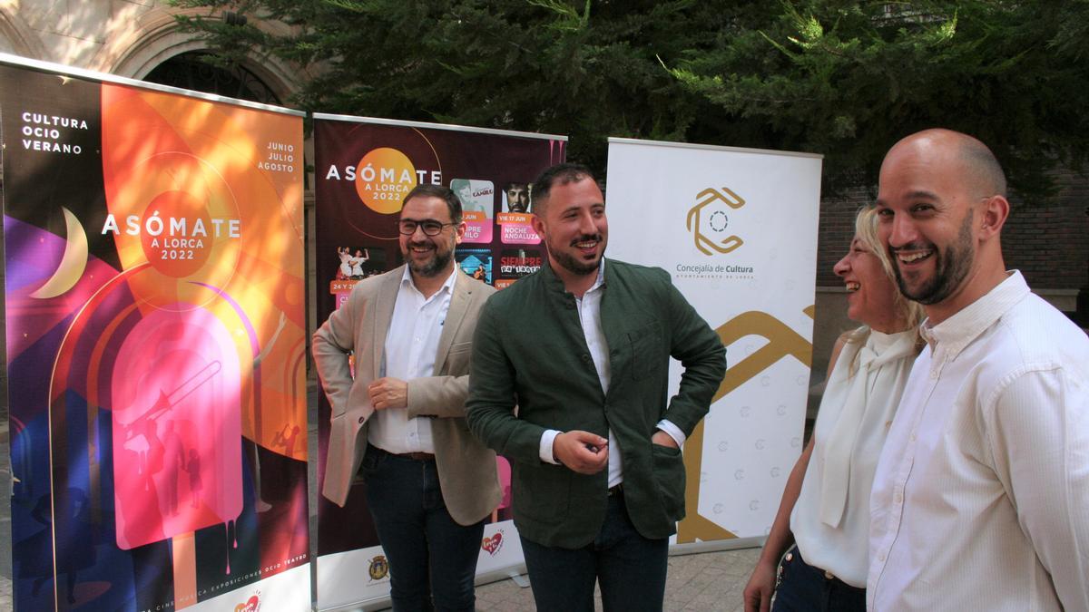 Diego José Mateos, Francisco Morales, María Ángeles Mazuecos y José Ángel Ponce, durante la presentación, este miércoles, en la Plaza del Cardenal Belluga.