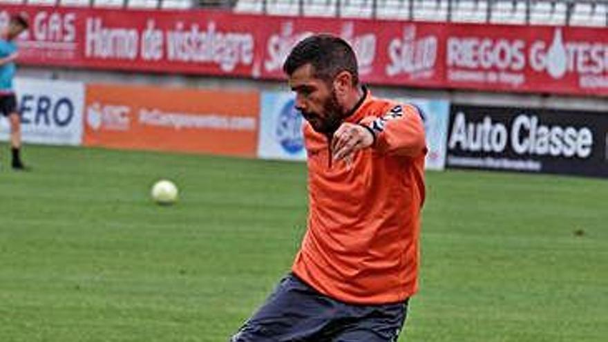 Víctor Curto ya está listo para volver al Real Murcia