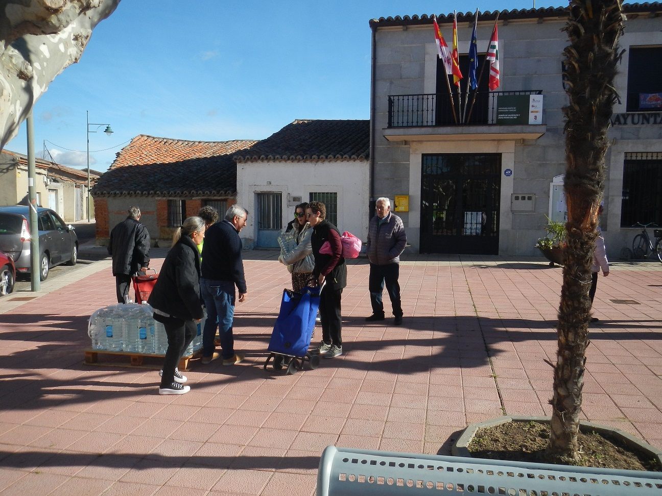 Los camiones de agua llegan a Villaralbo