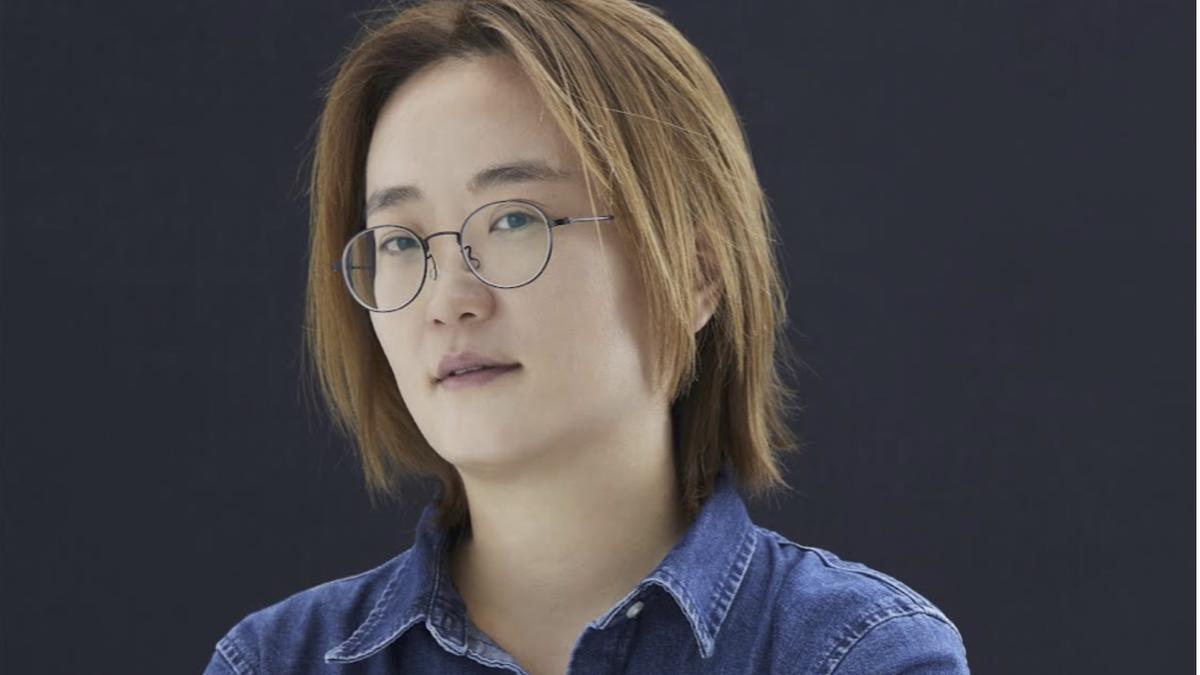 La escritora Kim Hye-jin, autora de 'Soy toda oídos'