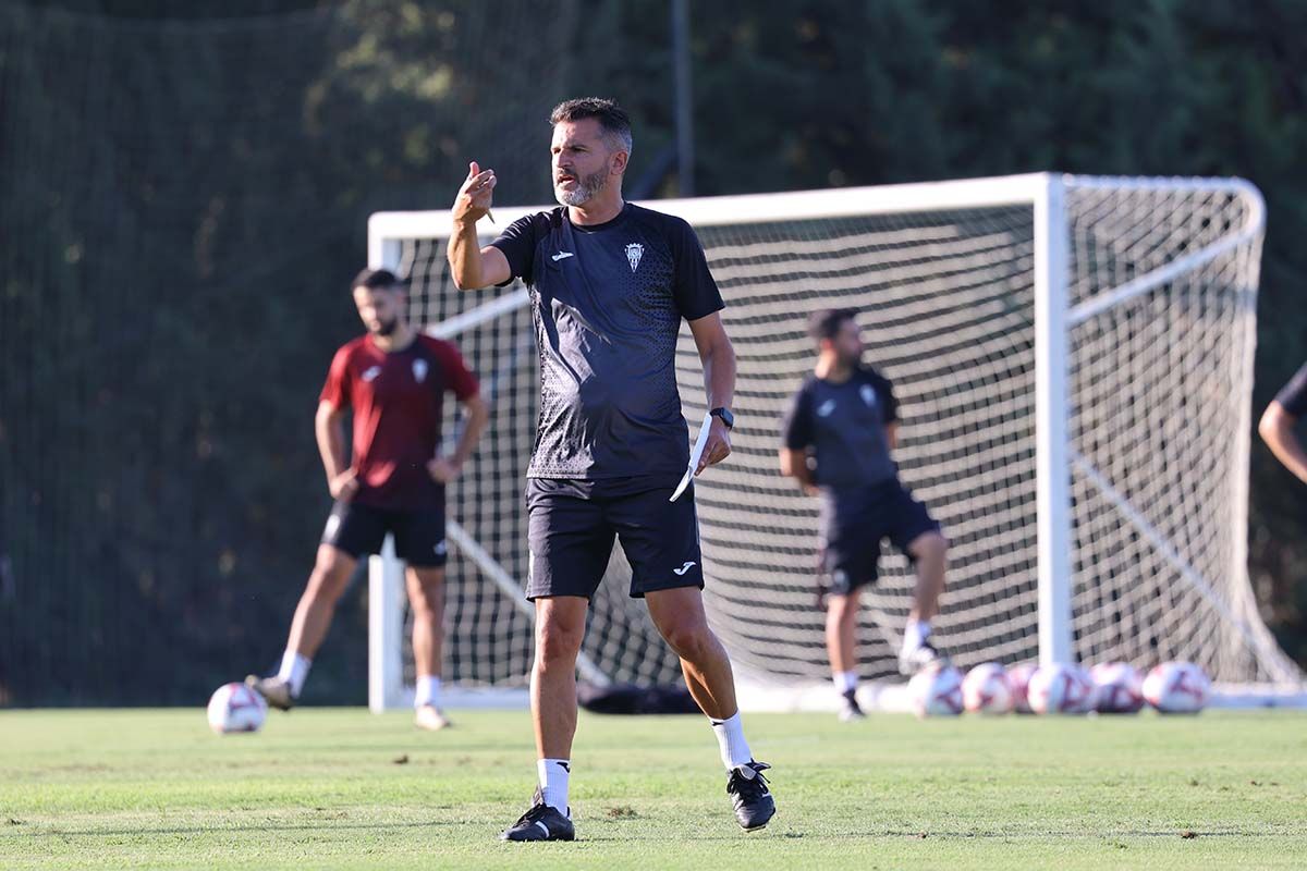 La primera sesión de trabajo del Córdoba CF en Montecastillo, en imágenes