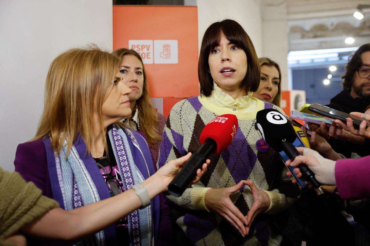 Morant atiende a los medios sobre la expulsión del alcalde de Almussafes este sábado en València.