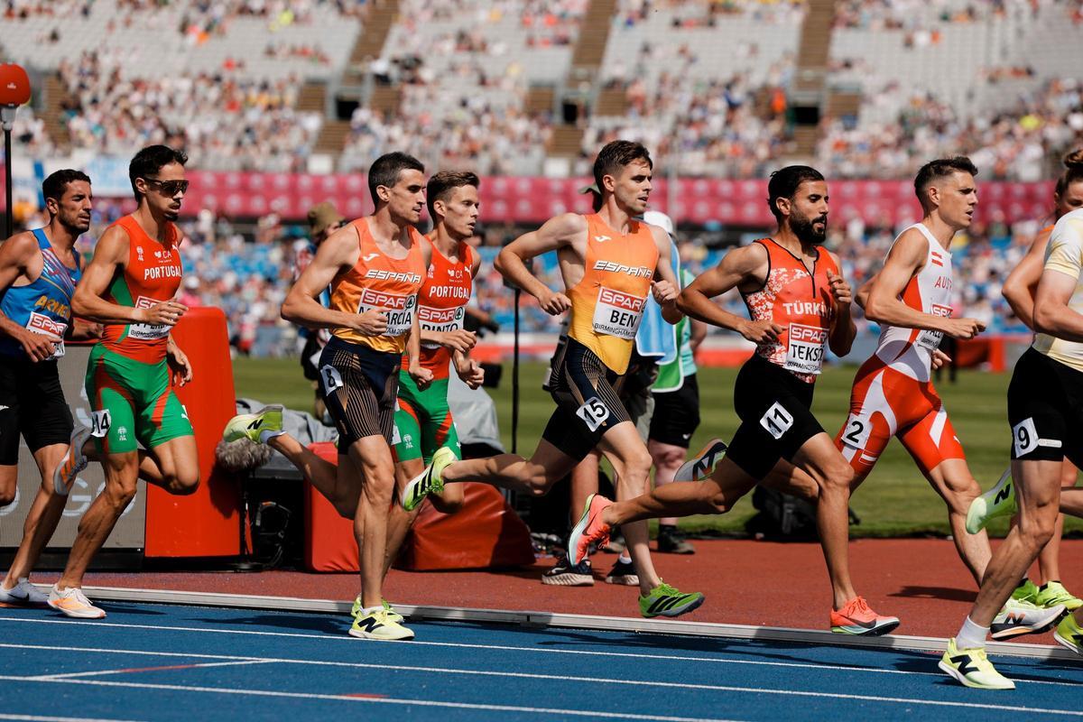 Mariano García, corriendo junto a Adrián Ben en el Europeo de Birmingham