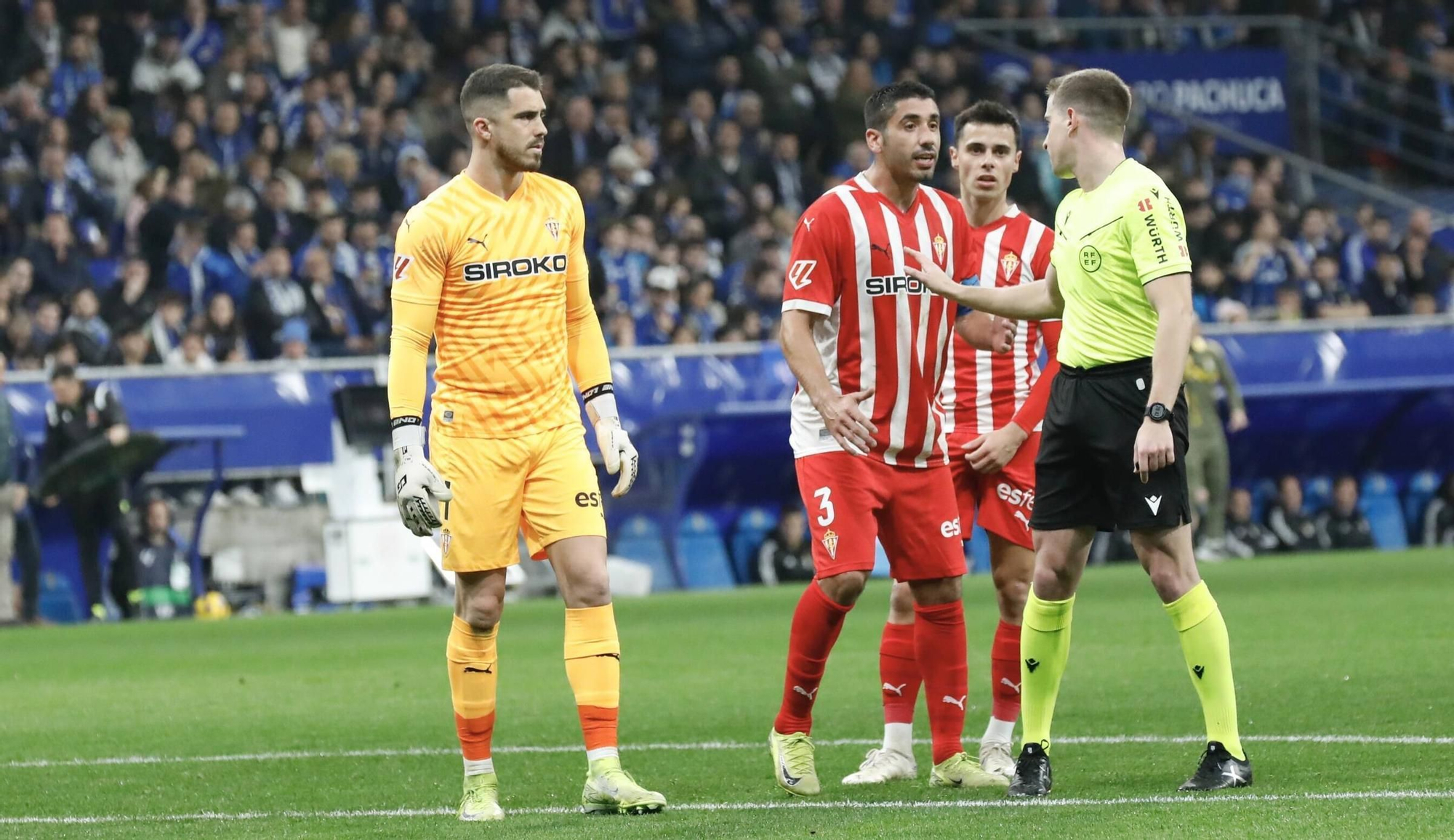 Así fue el derbi asturiano: todas las fotos del encuentro entre el Oviedo y el Sporting en el Tartiere