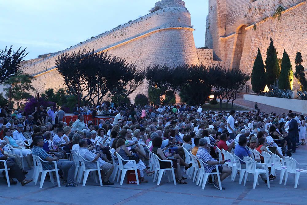 Maria del Mar Bonet y la Orquestra Simfònica de Balears, en Ibiza.