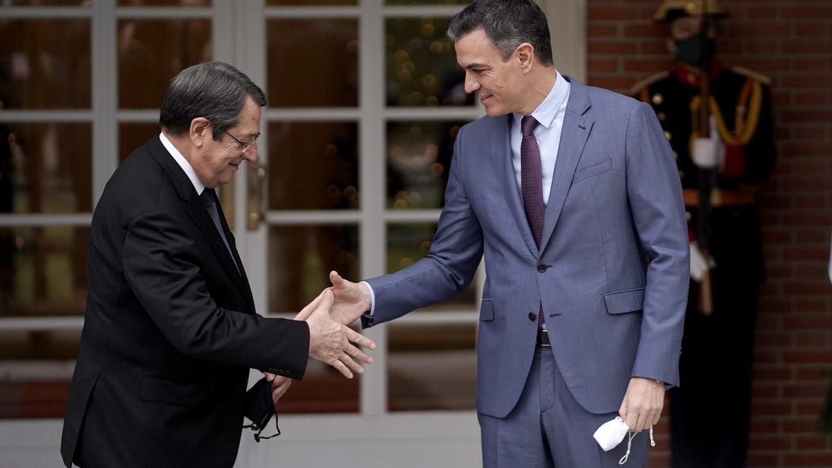 Pedro Sánchez y Nicos Anastasiades.