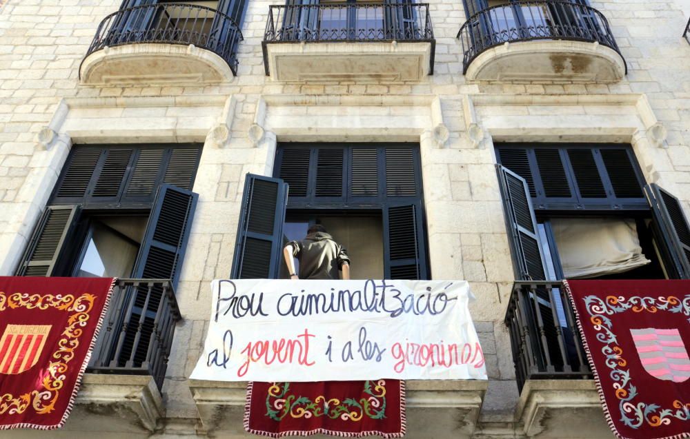 Els CDR ocupen l'Ajuntament de Girona