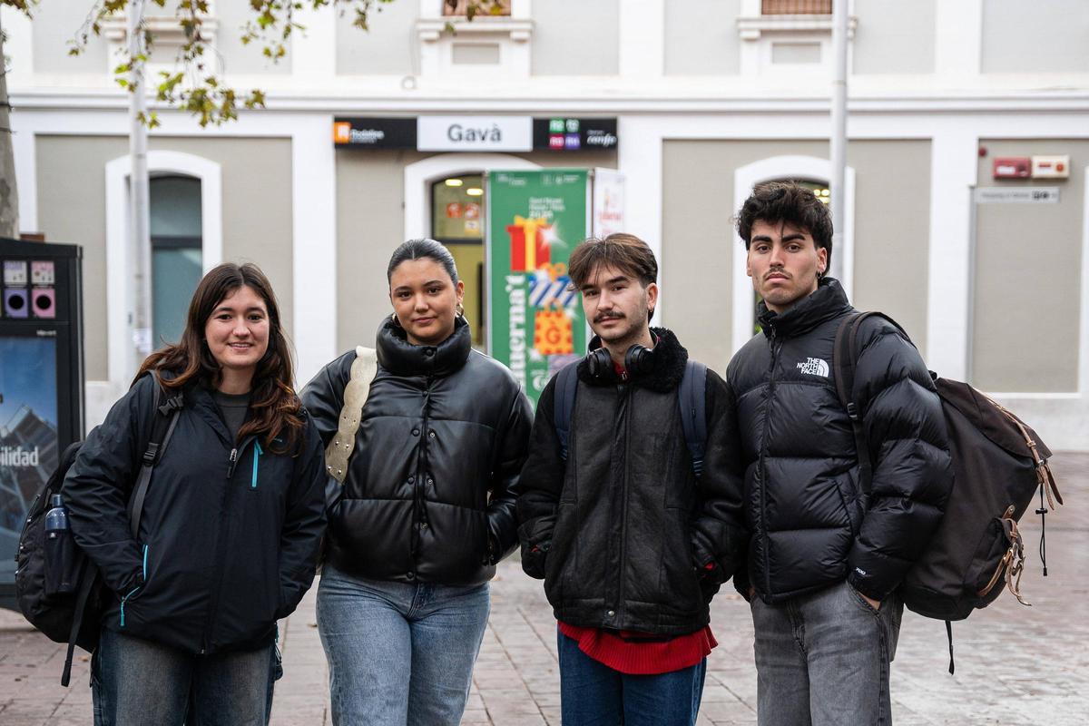 Los universitarios de la UAB que viven en el Baix Llobregat tardan cuatro horas en llegar y volver de clase