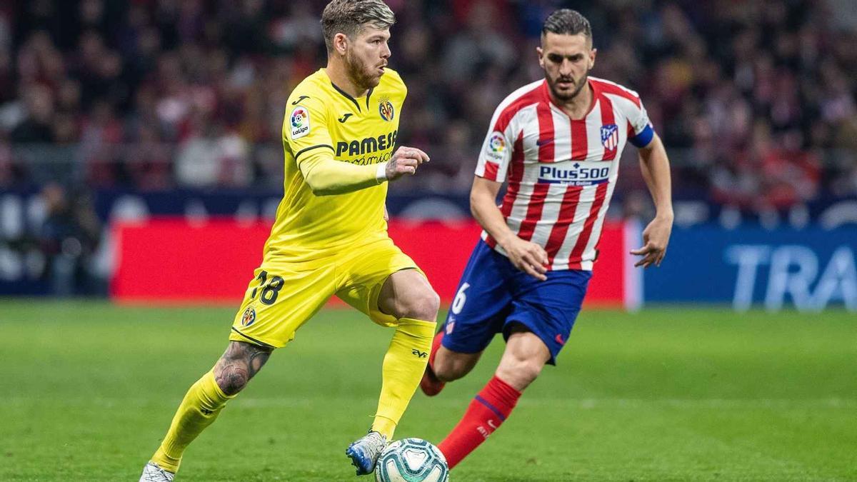 Alberto Moreno durante un partido contra el Atlético de Madrid