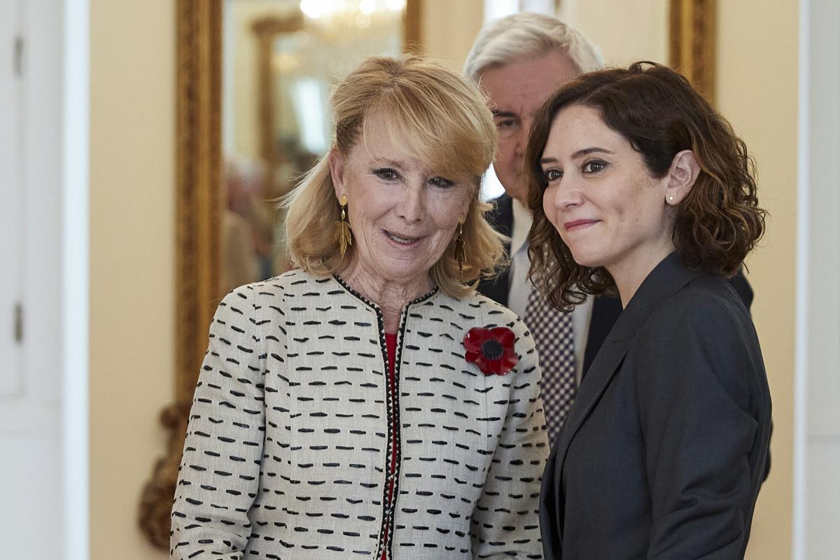 Esperanza Aguirre con Isabel Díaz Ayuso en 2022.