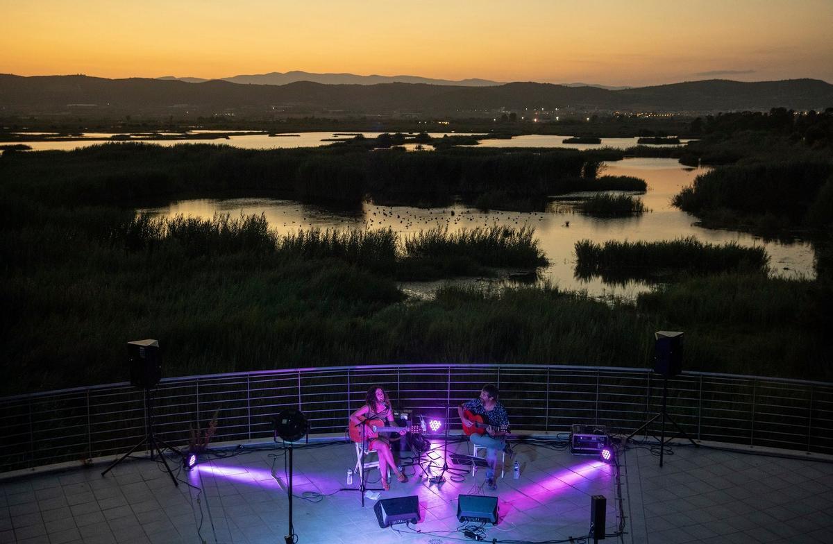 CULTURA. Conciertos al aire libre, castillos pirotécnicos o actividades divulgativas, entre la oferta de Torreblanca.