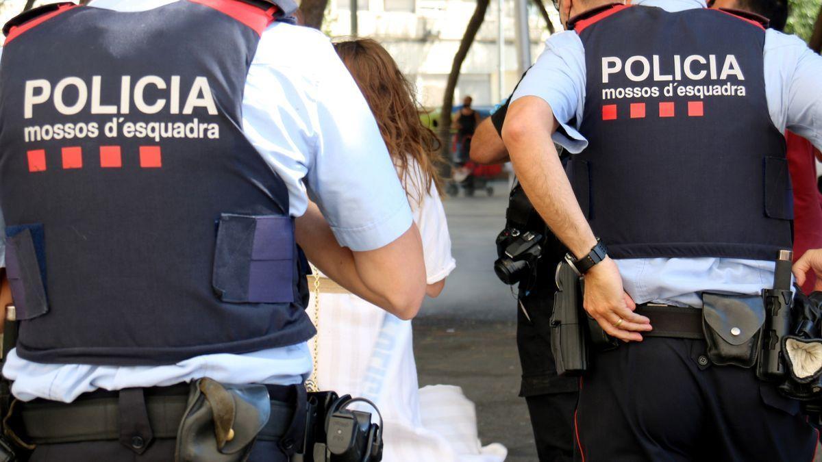 Imatge d&#039;arxiu d&#039;una detenció dels Mossos d&#039;Esquadra