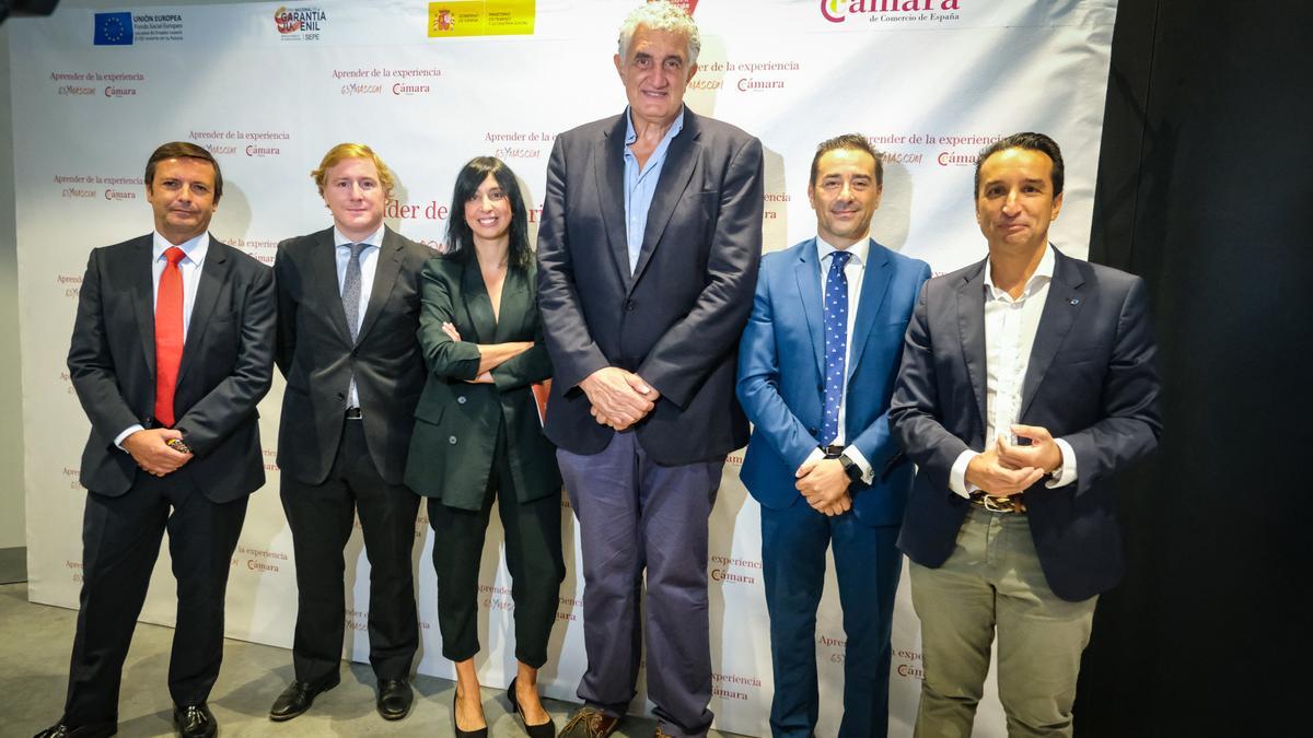 Francisco Valle, Ignacio Gragera, Ana Bedia, Fernando Romay, Miguel Ángel Mendiano, y Ricardo Cabezas, esta mañana.