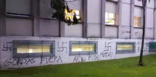 El vandalismo nazi y homófobo ataca el Politécnico de Vigo