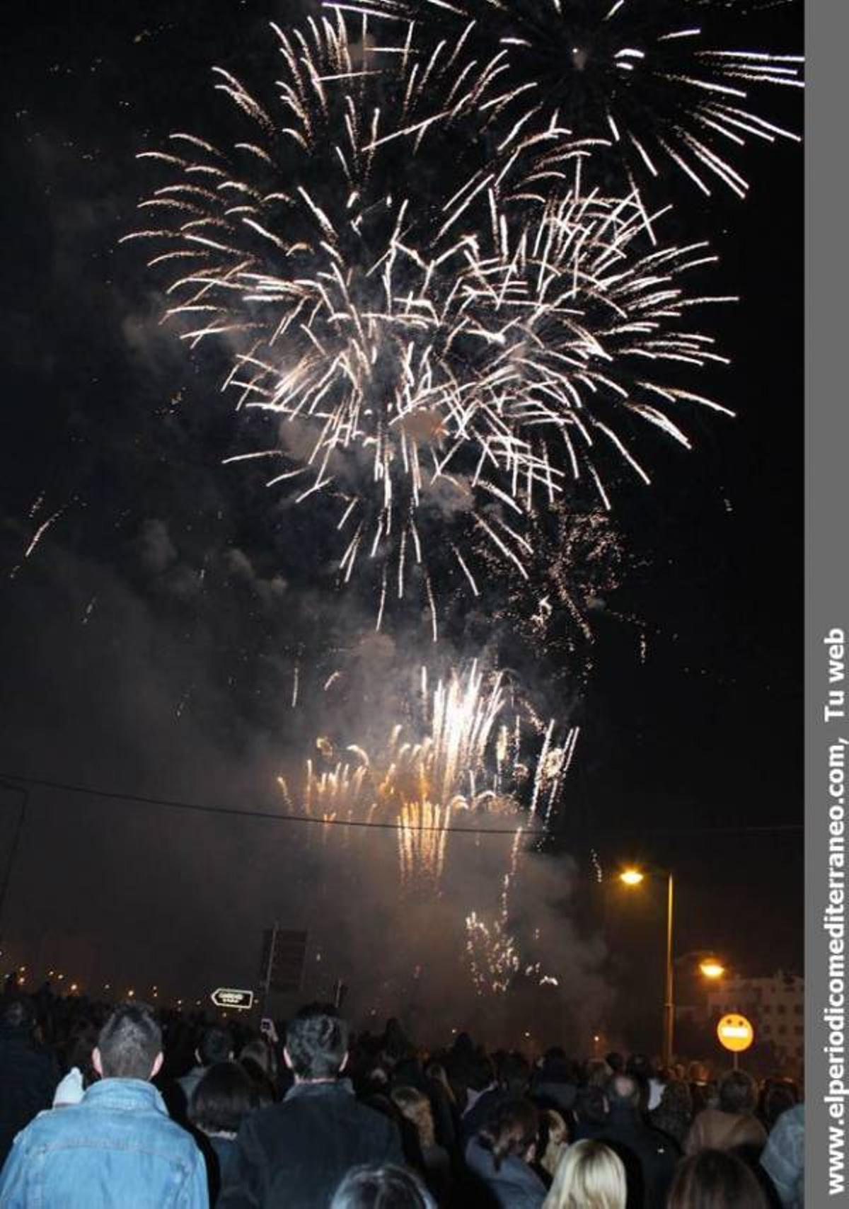 Galería de fotos: La Nit del Foc ilumina el cielo de Burriana
