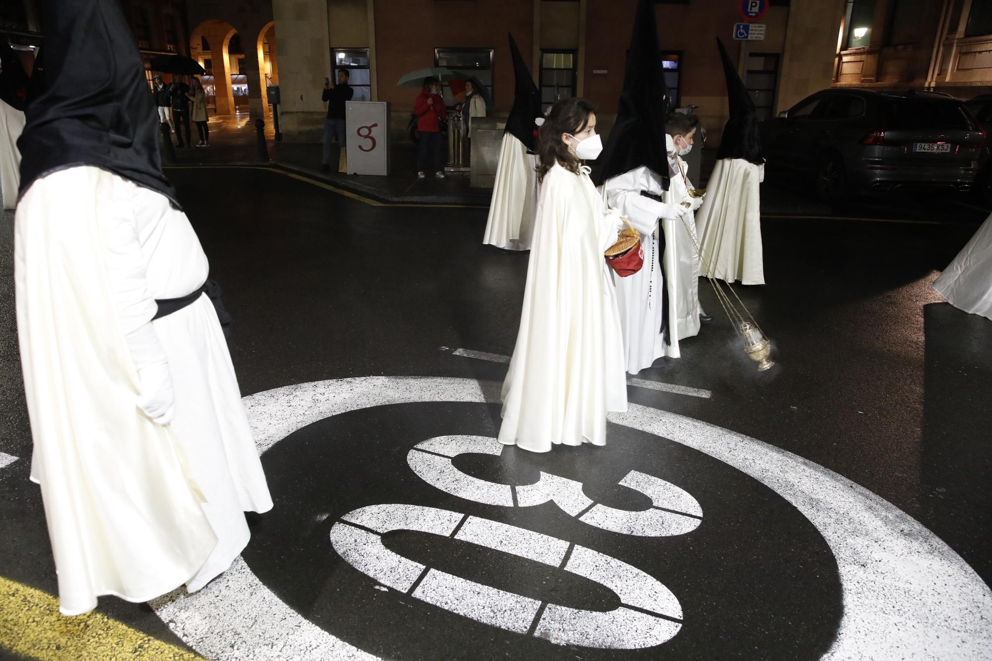 En imágenes: Procesión de Martes Santo en Gijón