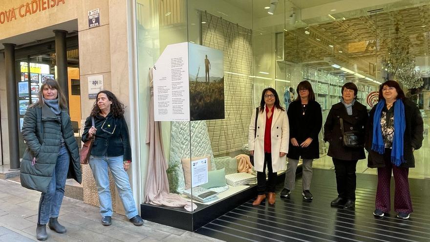 Un diàleg entre literatura i fotografia homenatja Maria Àngels Anglada i Montserrat Vayreda, a Figueres