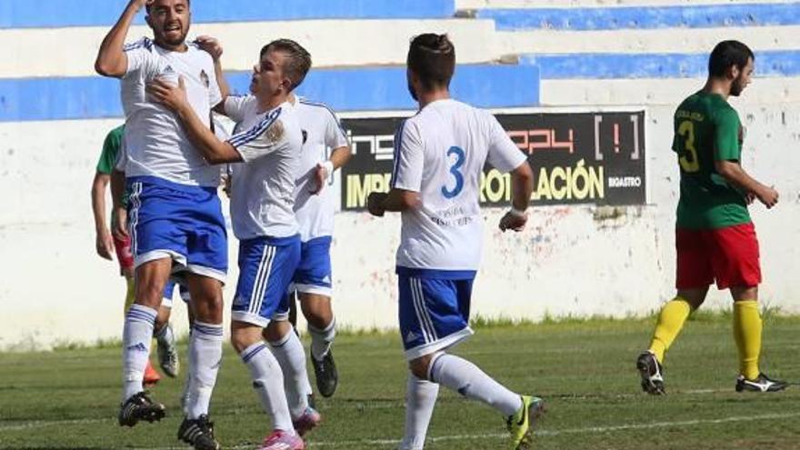 Quintero festeja el primer gol del choque.