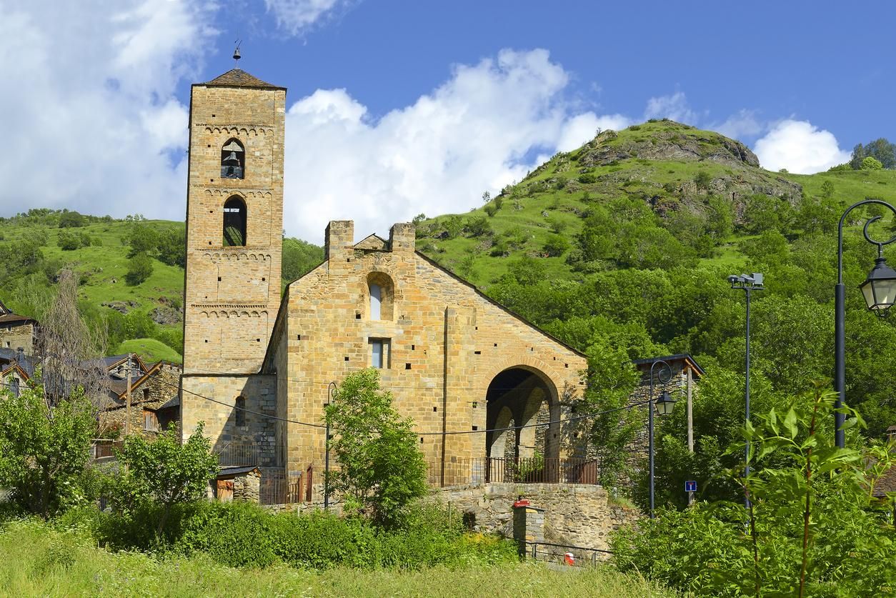 La iglesia de la Natividad en Durro