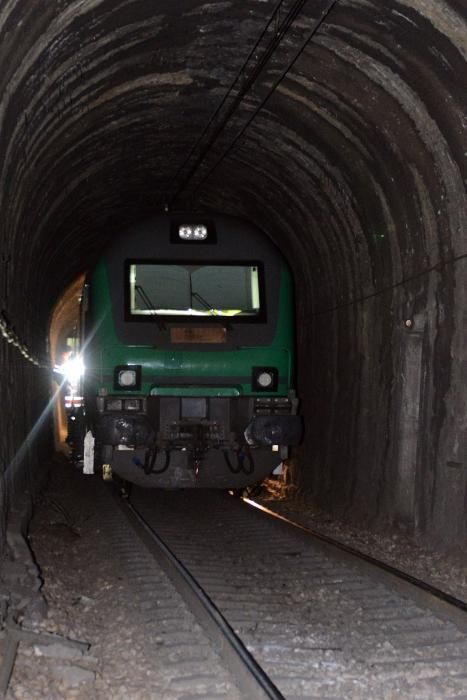 Descarrila un tren de mercancías en Lena