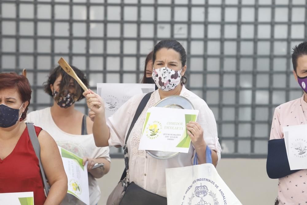 Manifestación en el colegio Altabaca por la falta de comedor escolar