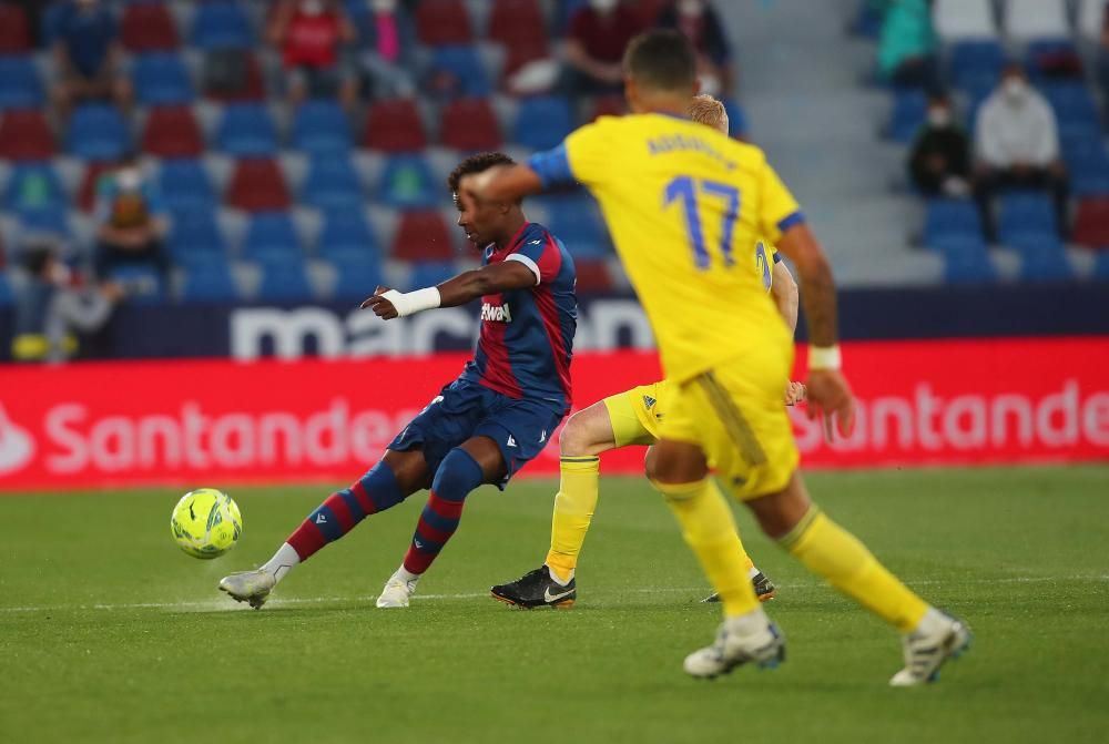 Levante UD - Cádiz, en imágenes