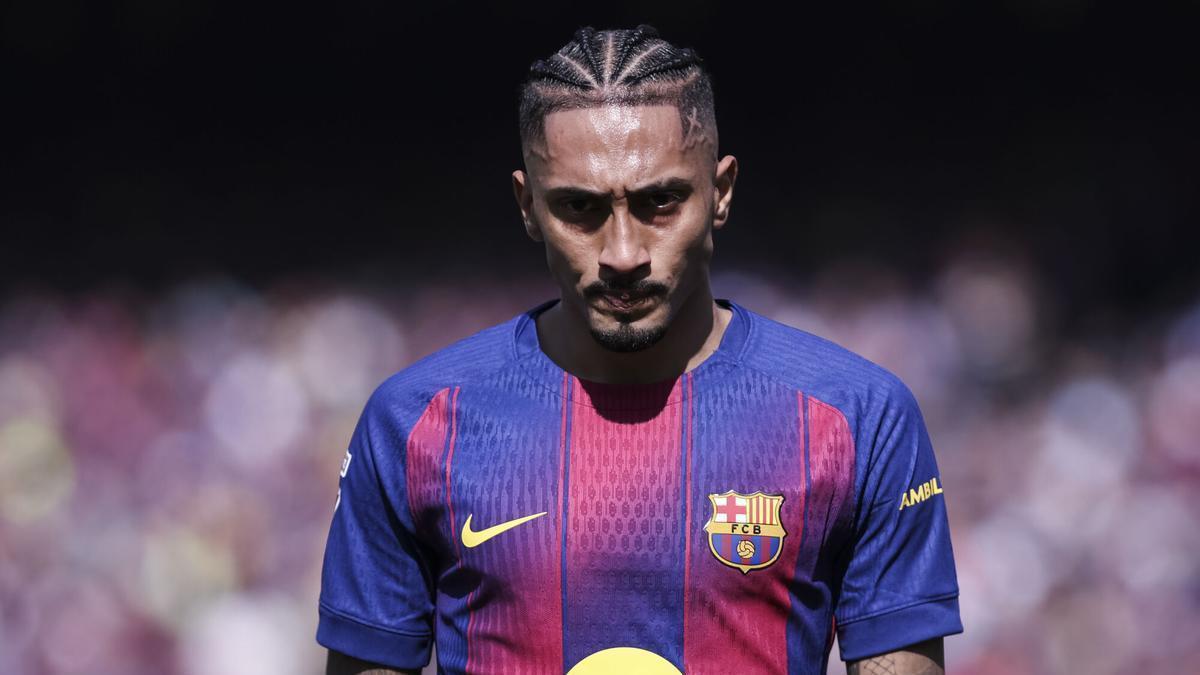 Araújo, sobre Raphinha: "Su lesión la sufre la selección y sobre todo el club"