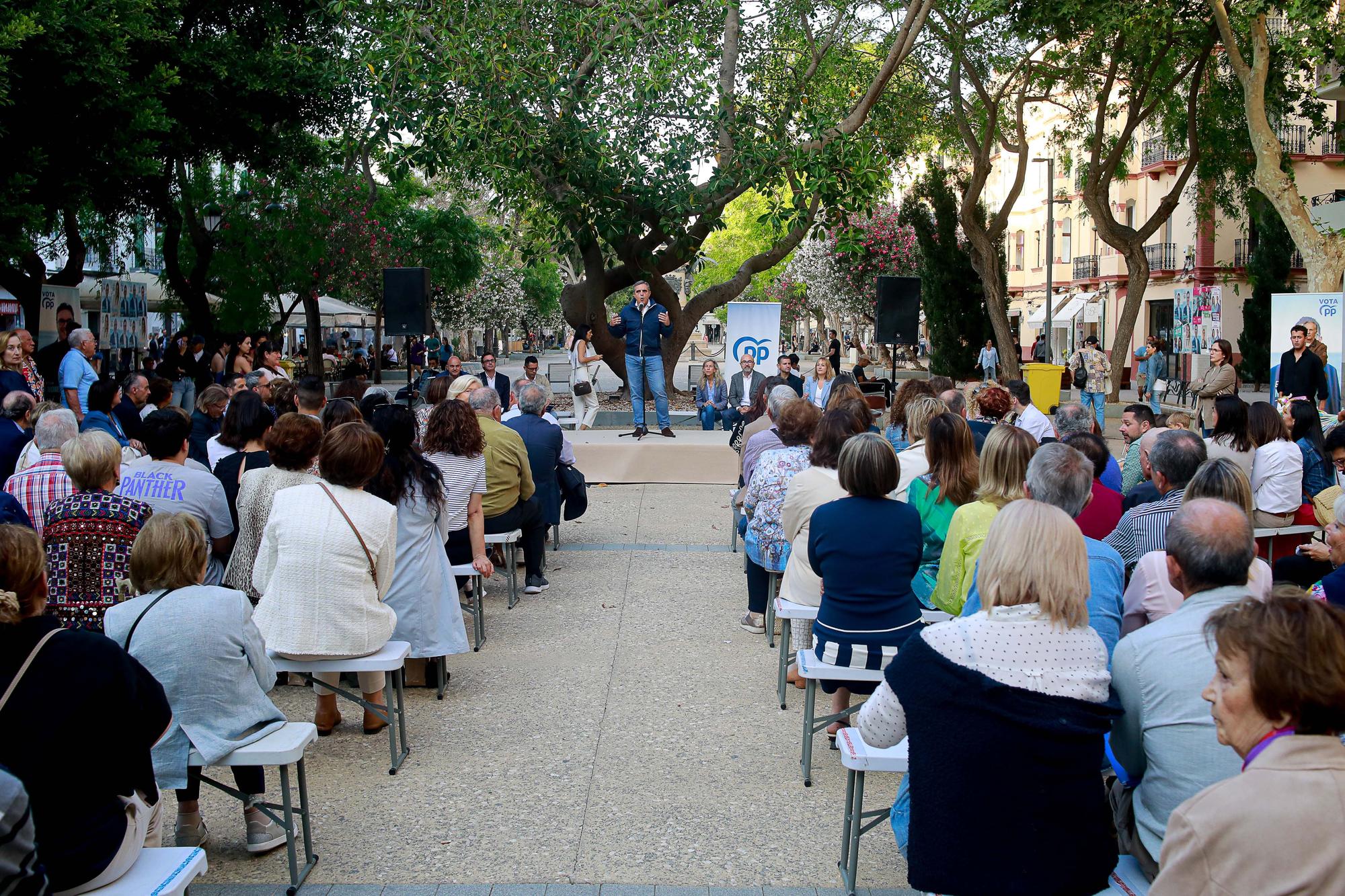 Mita aquí todas las fotos del mitin de cierre de campaña del PP de Ibiza