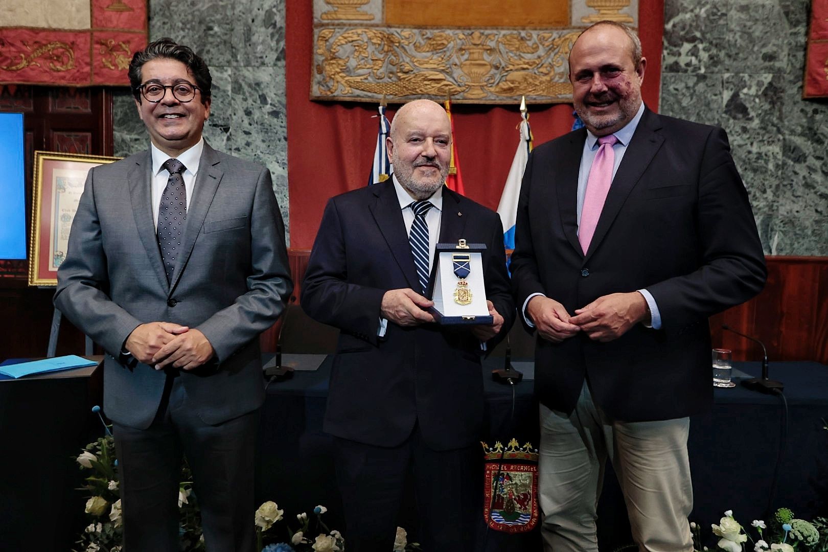 Entrega de la Medalla de Oro de Tenerife al Club Deportivo Tenerife