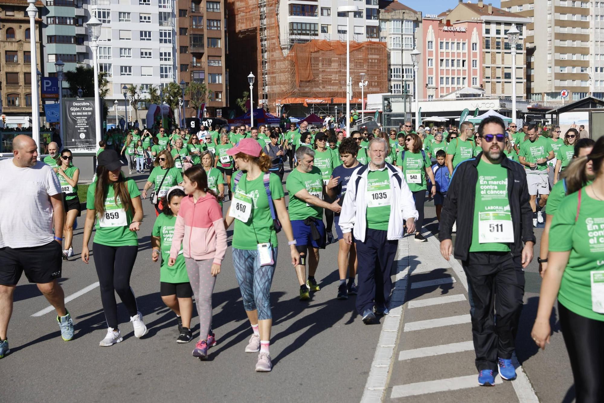 Así fue la carrera contra el cáncer en Gijón (en imágenes)