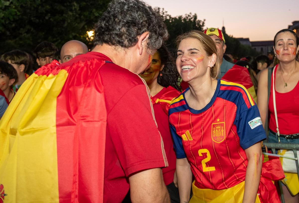 Más de 7.500 personas vivieron la final del Mundial en la Plaza de Cervantes de Alcalá: búscate en las fotos