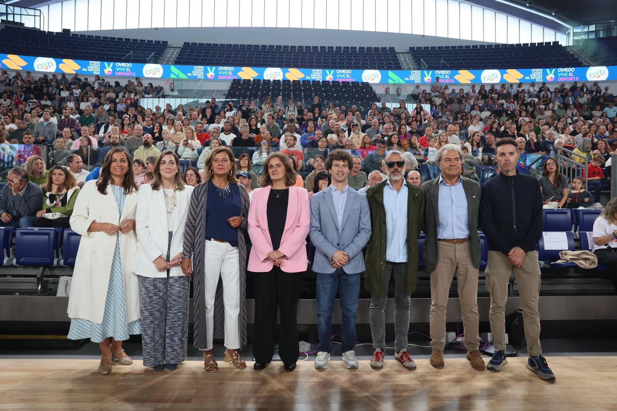 EN IMÁGENES: El encuentro de 50 clubs de Oviedo en el Palacio de los Deportes