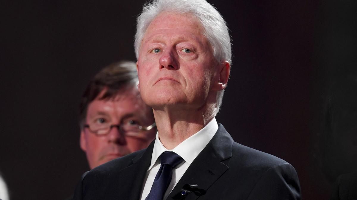 Bill Clinton lleva tres días ingresado en una UCI
