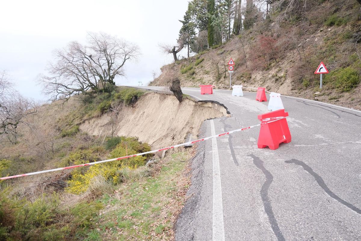 Cortada la carretera de acceso al santuario de la Virgen de la Sierra en Cabra
