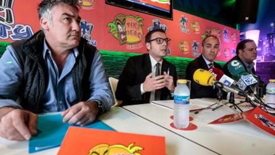 Los pubs cierran filas contra  la clausura  del Tiki Beach