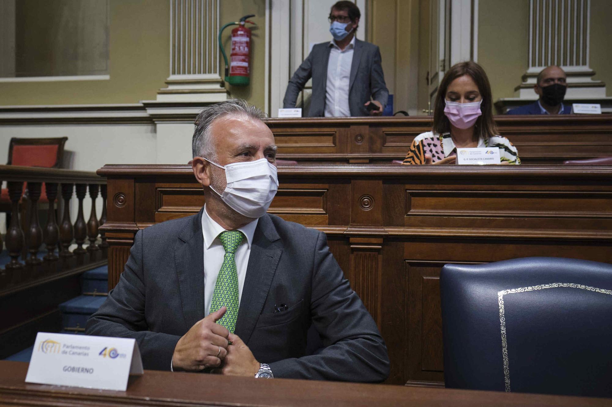 Pleno del Parlamento de Canarias