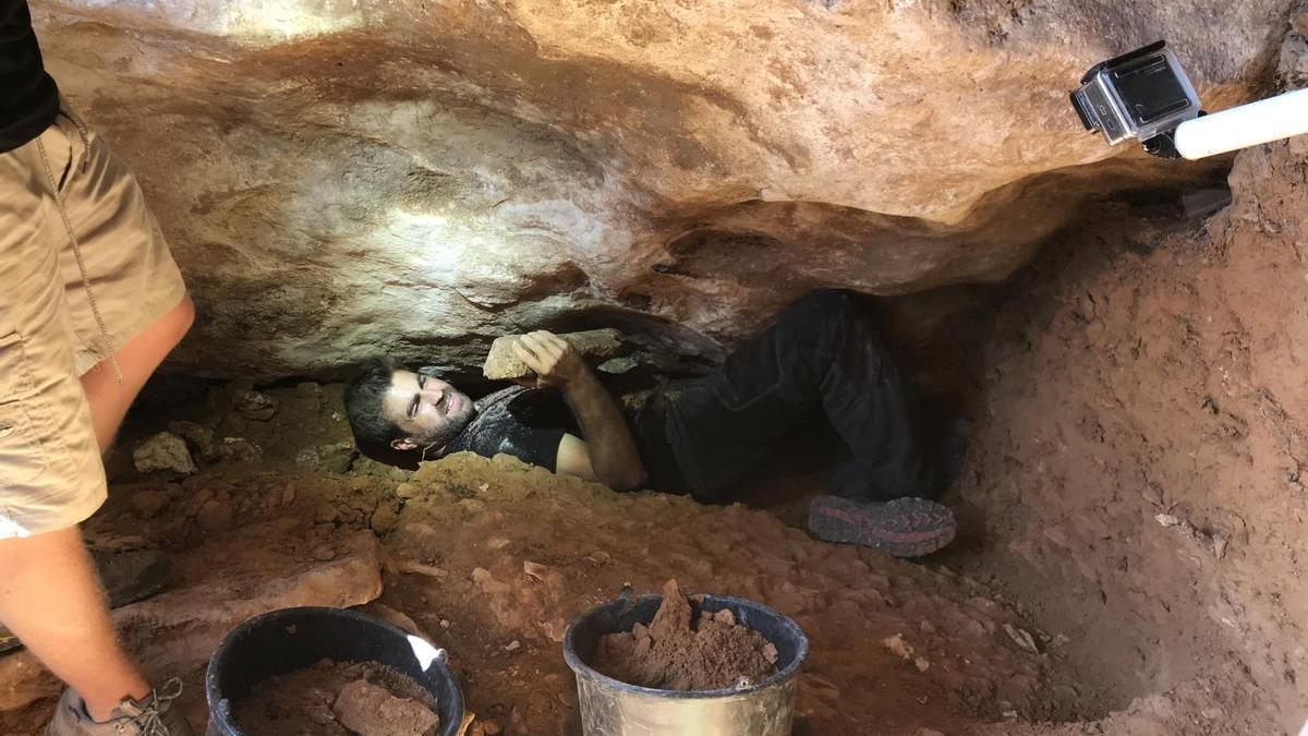 Ignacio Martín Lerma durante los trabajos que permitieron descubrir la cavidad