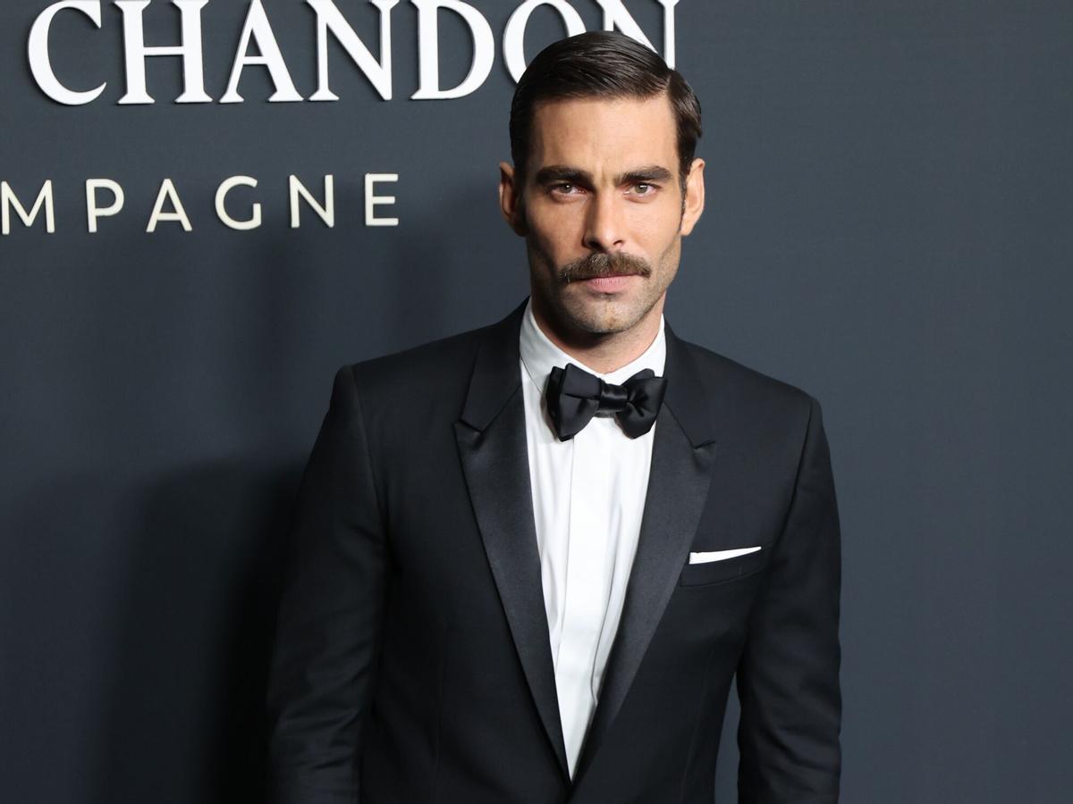 El modelo Jon Kortajarena posa en un evento publicitario.